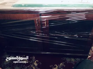  2 خزائن خشبيه (بوفيه)