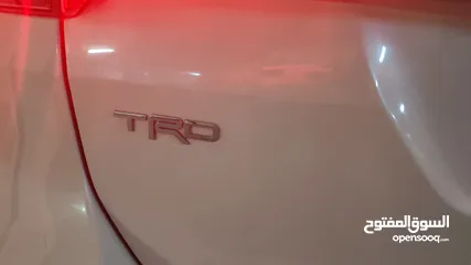  8 Toyota Fortuner TRD V6 2018