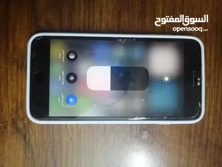  4 ايفون 8 بلس غير مفتوح فحص كامل 80دينار الزرقا حي معصوم 64جيجا
