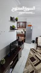  7 شقه مفروشه ديلوكس كاملة الخدمات للايجار الشهري او السنوي في عمارة سكنيه مخدومة يوجد حارس للعمارة