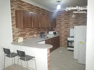  4 شقه مفروشه استثماريه للبيع الجبيهه