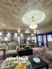  15 في أرقى مناطق عبدون شقة (دوبلكس) 302م مع ترس 18م بتشطيبات راقية/ ref 6023