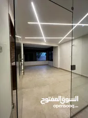  4 شقة فارغة - ام السماق - 3نوم 1ماستر - ارضية - ترسات خارجية - موقع مميز