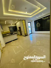  1 شقة فاخرة - لم تسكن - تشطيبات سوبر ديلوكس - 4نوم 2ماستر - 216م - بإطلالــــه مميزة