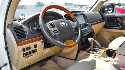  11 Toyota Land Cruiser V6 2015 GCC - GXR