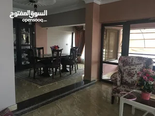  4 للبيع شقه بمساحة 250 متر  شارع حلمي حسن علي  مدينه نصر  3 غرف نوم