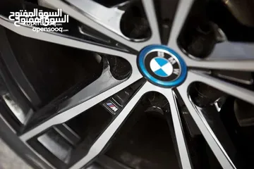  6 BMW 330e XDrive 2022 M kit للبيع كاش او اقساط