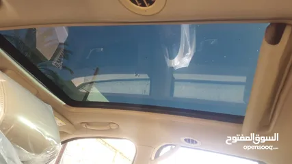 4 سيارة كاديلاك نوع SRX موديل 2006 بحالة جيدة جداً تتميز بداخلية نظيفة جداً