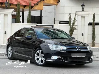  6 سيارات عائليه مرخصة الشهر 12