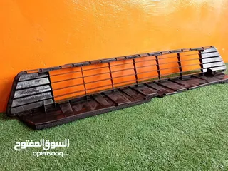  5 شبك /شل سفلي طمبون امامي تويوتا بريوس سي 2012/2014  مستعمل اصلي وارد اليابان بحالة ممتازه  Toyota