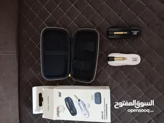  6 عود الكترك وبرضو عادي بعطي صوت بدون ساوند سيستم مع لاقط لاسلكي وشنته وحامل كتف ... عليه ايكولايزر