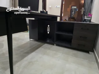  4 مكاتب وكراسي مدير طبية حديثة مودرن جديدة للبيع