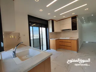  4 روف_للإيجار – أول رافات  طابق ثامن بإطلالة مميزة