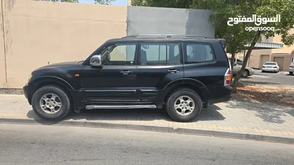  1 mitsubishi pajero 2002 model v6