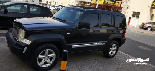  4 Sale jeep cherokee lemetd model 2010 full option none accident