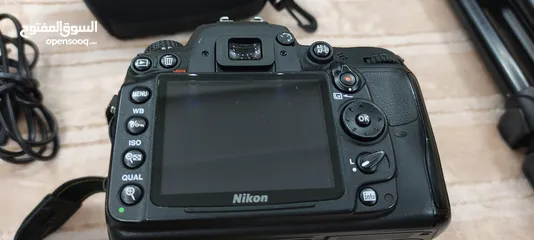 14 كاميرا نيكون شبه الجديد مع ملحقات كثيرة D7000 Nikon
