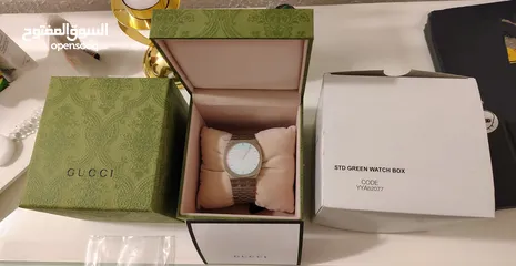  3 ساعه GUCCI  25H  قياس  38  بحالة الوكاله وتحت الكفاله لون تيفاني ،(ازرق بحري).ultra slim