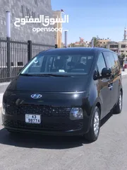  1 فان هيونداي ستاريا (بنزين) 2024 / Van Hyundai Staria (petrol) 2024
