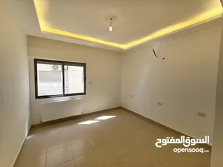  13 ضاحية الرشيد شقة فارغة مطلة و فخمة للإيجار السنوي مكونة من 3 نوم