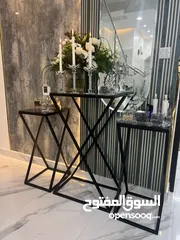  2 طاولات زجاجيه عدد 3 للبيع