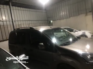  5 بيجو باتنر تيبي 2016 ترخيص  بابين سحب وبابين خلفيات  ماتوها ممتاز  فحصها. فيها قشرة جناح خلفية بس