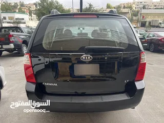  8 Kia carnival 2008