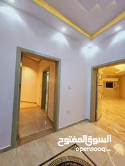  11 فيلا سكنية تجارية للبيع في حي قطر شارع الضمان
