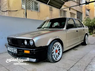  1 BMW E30 بوز نمر