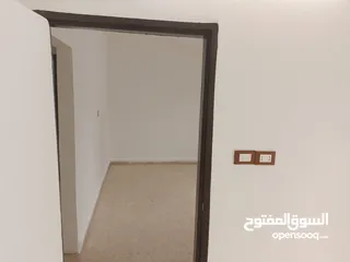  7 منزل للبيع