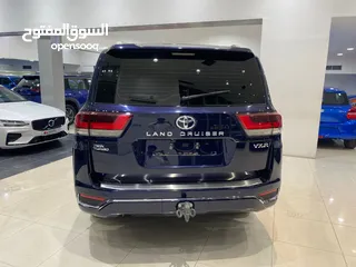  7 Toyota Land Cruiser VX-R 2022 (Blue)