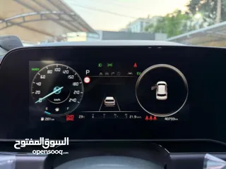  9 كيا نيرو هايبرد مع فتحة سقف Kia_Niro_Hybrid