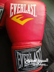  15 كفوف EVERLAST الأصلية استعمال خفيف جدا جدا بحالة الوكالة للبوكسينغ و الكثيير من الرياضات ...........