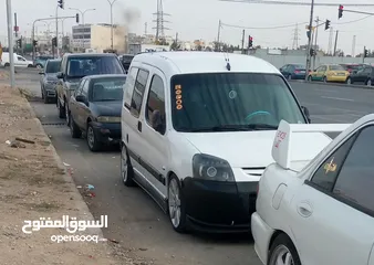  1 بيجو بارتنر مميز للبيع فان بيجو 2011 للبيع كاش