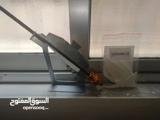  4 قوس احترافي للصيد قوة الشد من 30_45 باوند مع 10 سهام كربون مركب عليهم ريش طبيعي  لزيادة دقة التصويب