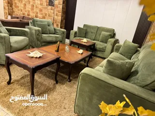  16 كنب  7   مقاعد خشب سويد دانلوب بوليستر طبي مع 3  طاولات خشبهم زان