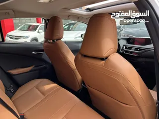  24 ليكزس UX300e كهربائية اعلى اضافات 2021