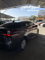  5 TOYOTA PRIUS 2020