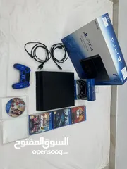  2 بلايستيشن 4 "1تيرا" بكرتونته مع اربع العاب  PS4 “1T”and four games