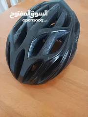  7 خوذتين specializedو Giro helemt