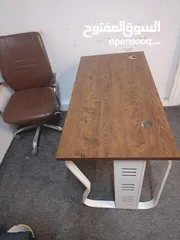  2 ميز مكتب مع الكرسي مستخدم قليل جدا