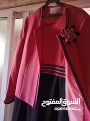  1 فستان لون زهر و اسود