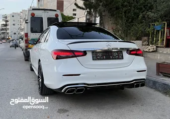  4 Mercedes E220