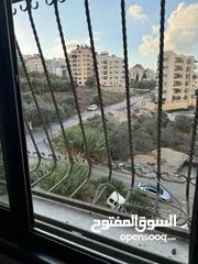  4 شقة لقطة للبيع مقابل المدرسه الاسلاميه لذكور اول شارع بعد المستشفى العربي التخصصي بجانب عشق لشوكلاته