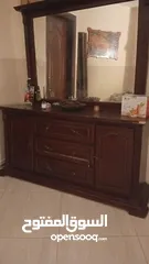  2 فضيه استعمل خفيف لايوجد اي كسر. او ضربات سعر 150 بوفيه استعمل.خفيف بس في اكم ضربه  بدها دهان