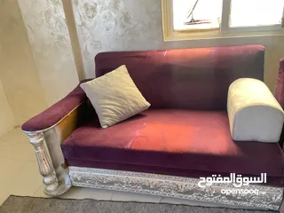  5 طقم كنب خليجي 12 مقعد لون بنفسجي  وخمس مراكي وخمس زوايا لون رمادي