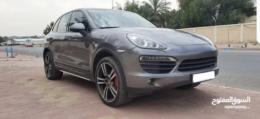  9 2013 model Porsche Cayenne, excellent condition No accident ,full service from professional service