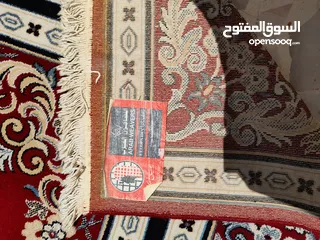  2 سجادة شبه جديدة منتج النساجون العرب للبيع