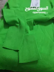 5 بلوزه بأكمام طويله ذات خامه جدا مميزه و ناعمه