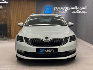  2 Skoda Octavia station