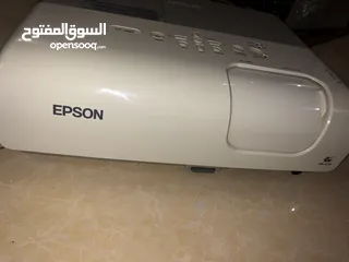  10 شاشة بروجكتر و بروجكتر